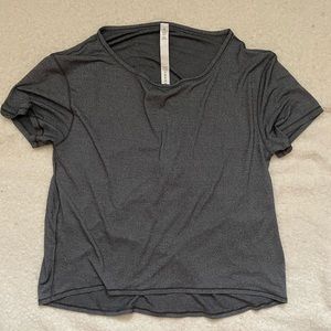 Lululemon women’s tee shirt size 8